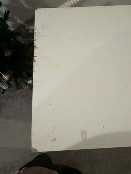 Photo of free White desk (Berrylands KT5) #2