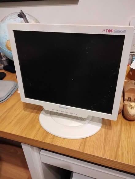 Photo of free Old computer monitor 15" (Shalford GU4) #1
