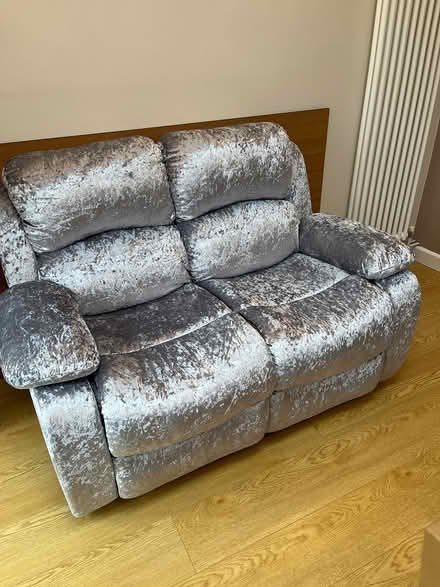 Photo of free Sofa that reclines (Bishops Waltham) #2