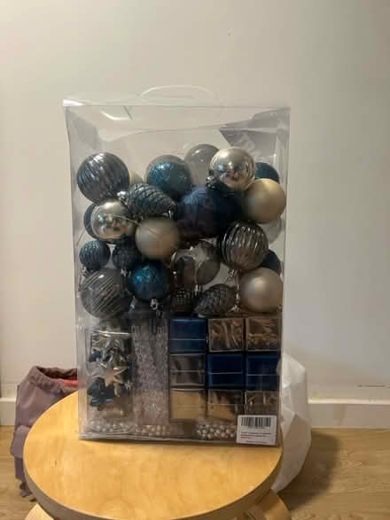 Photo of free Christmas decorations (Archway N19) #2