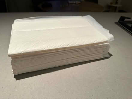 Photo of free Puppy toilet-training/pee pads (Ladbroke Grove W10) #2