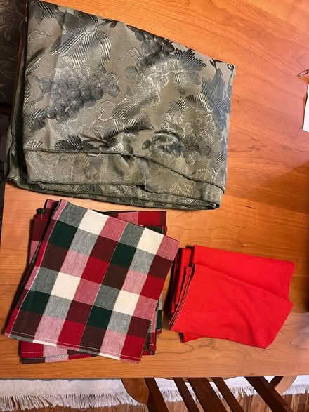 Photo of free for your dining table (Rockville) #1