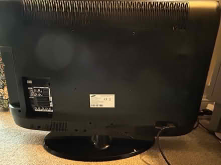 Photo of free Samsung 32” LCD TV - not smart TV (Northmoor OX29) #2
