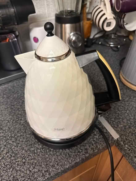 Photo of free Working kettle (N4 1HG) #2