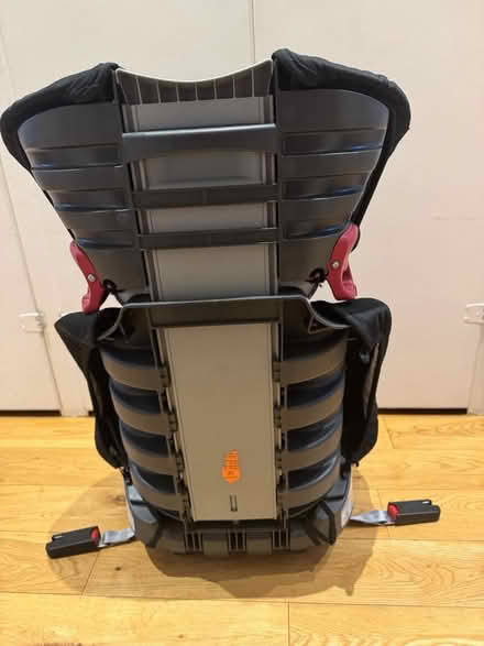Photo of free Children’s booster seat - 15-36KG (Enfield, EN2) #2