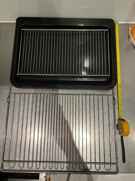 Photo of free Oven trays (Shepherds Bush W6) #2