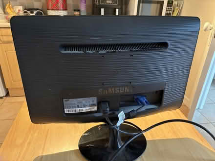 Photo of free Printer and monitor (Eastlands CV22) #3