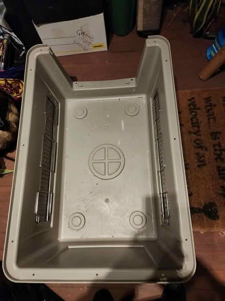 Photo of free Dog crate (Richmond) #1