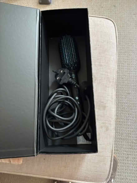Photo of free Hot brush to straighten hair (Upper Holloway N19) #3