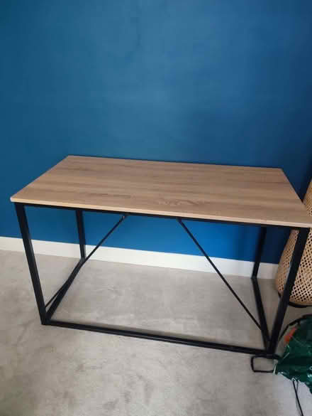 Photo of free Desk - 120 x 60cm (Carshalton SM1) #2