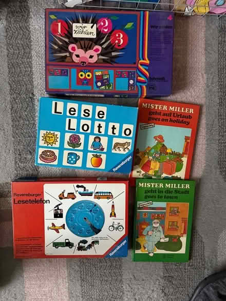 Photo of free German Games and books (Coney Hall BR4) #1