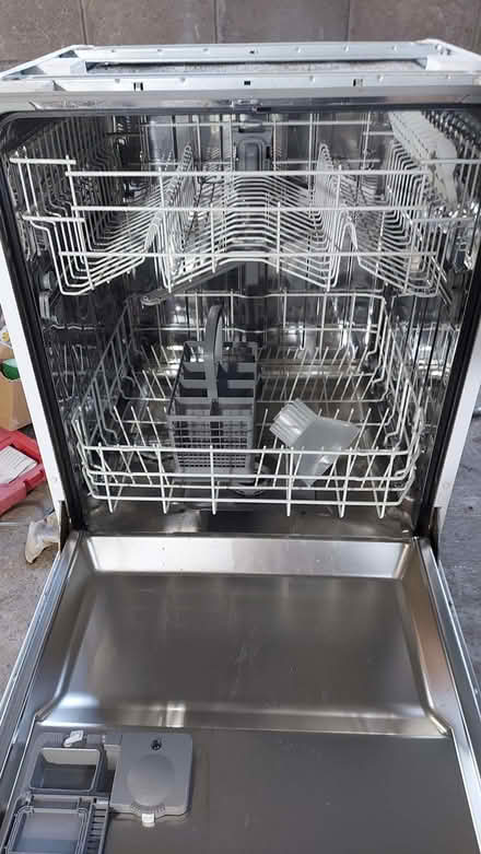 Photo of free Integrated dishwasher (Lupton LA6) #1