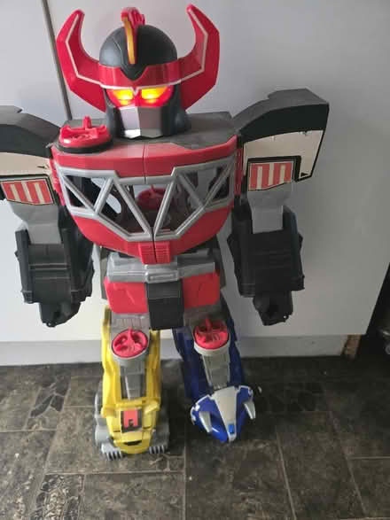 Photo of free Pwer Ranger large figure 28" tall (Rufford L40) #1