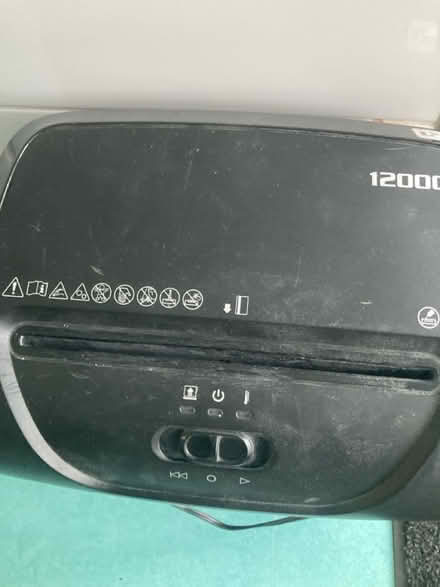 Photo of free Paper shredder (K1Y) #3