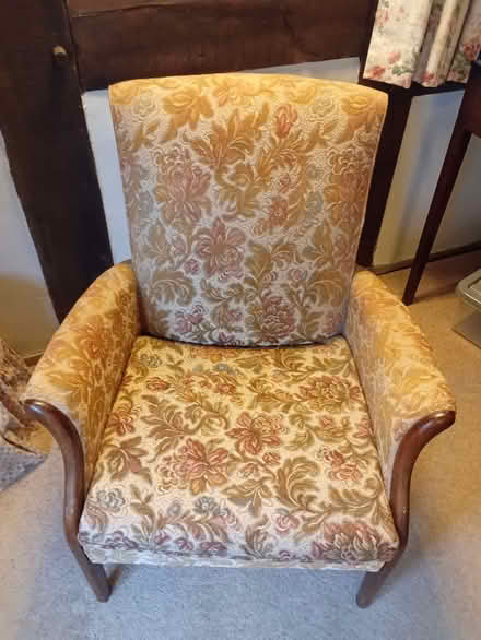 Photo of free parker knoll bedroom chair (Hope-under-Dinmore HR6) #1