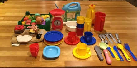 Photo of free Kid’s play kitchen (Jordanhill (G13)) #3