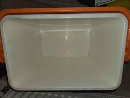 Photo of free Medium Size Ice Box (Willesden Green Station) #3