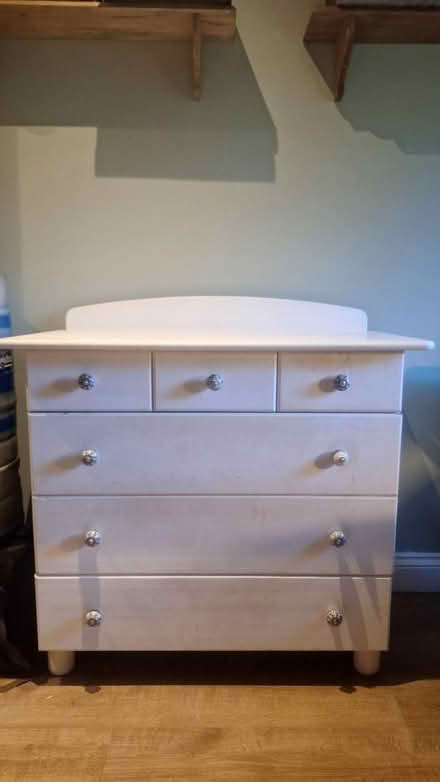 Photo of free Chest of drawers (SE27) #1