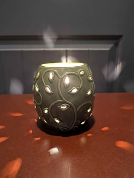 Photo of free Accent ceramic light (Fanwood) #1