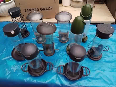 Photo of free Collection of bird feeders (Broadwater SG2) #1