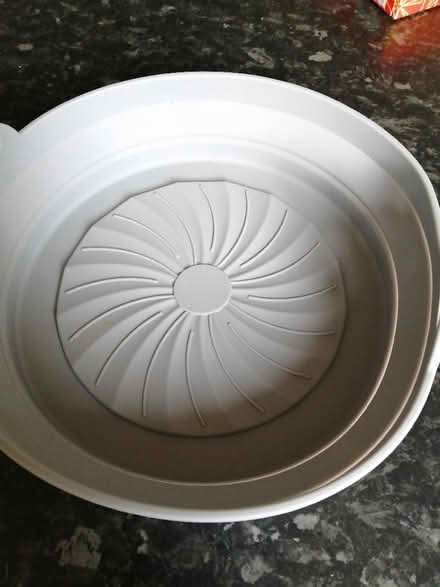 Photo of free Silicone airfryer basket (Rainham Mark ME8) #1