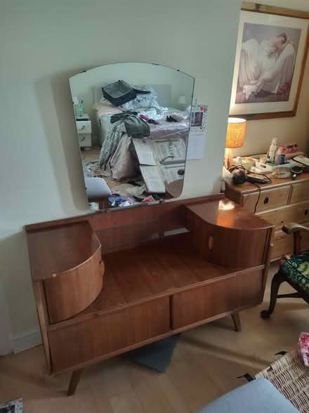 Photo of free Vintage Dressing Table (Headbourne Worthy SO237JW) #1