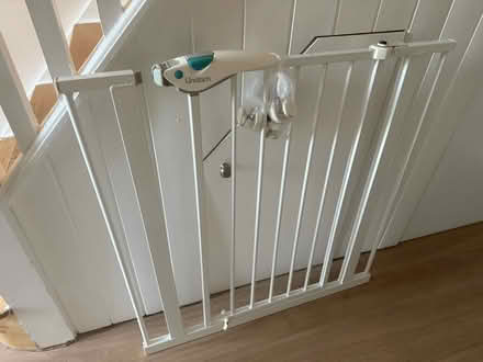 Photo of free Baby gate, works but with fault (Welling DA16) #1