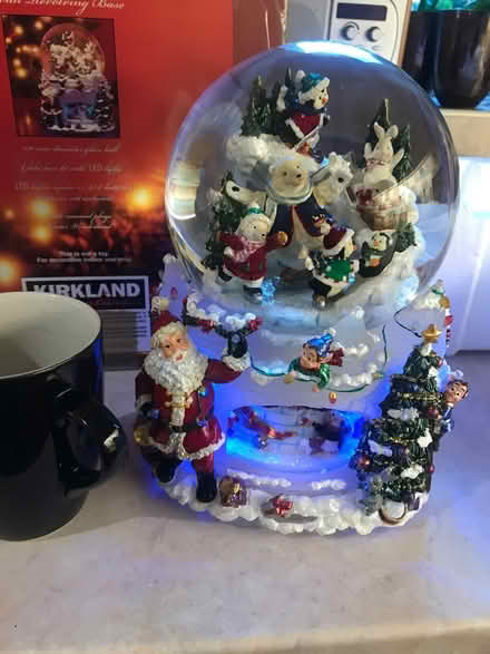Photo of free Xmas globe (Grove Green ME14) #1