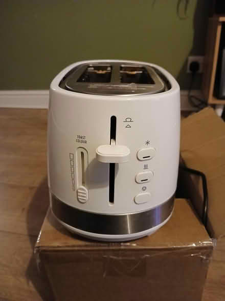 Photo of free 2 slice toaster (reddish SK5) #2