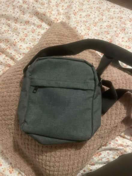 Photo of free Small messenger bag (Mechanicsville) #1