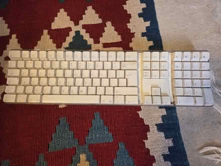 Photo of free Original Wireless 2003 Mac Keyboard (Willesden Green Station) #1