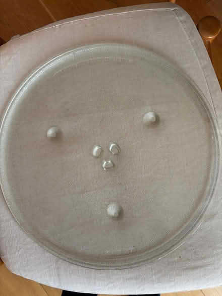 Photo of free Combination Microwave glass plate (Ampthill MK45) #1