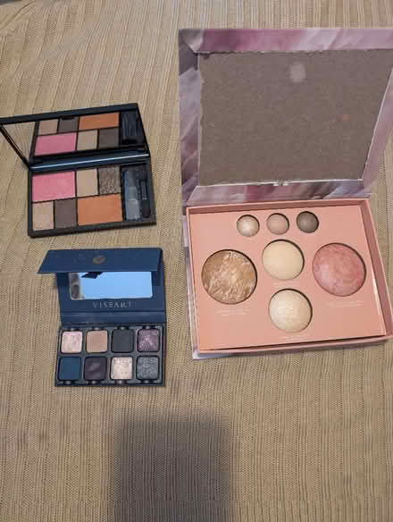 Photo of free Eyeshadows #2 (Starling BL8) #1