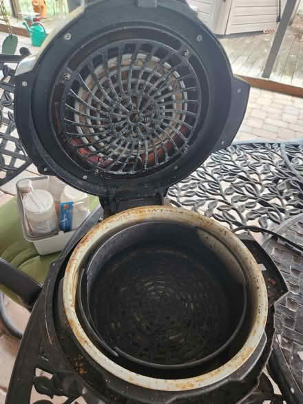 Photo of free Large ninja air fryer works great (palm harbor CR 1 Tpa Road) #3