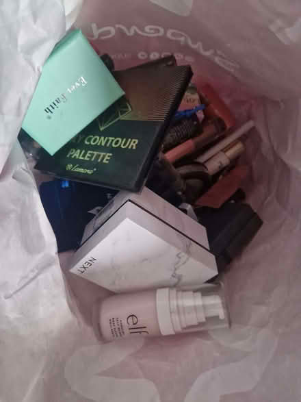 Photo of free Bag of makeup (Lasswade EH19) #1