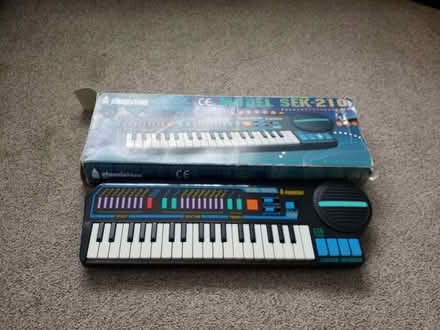 Photo of free Keyboard (Winton BH9) #1