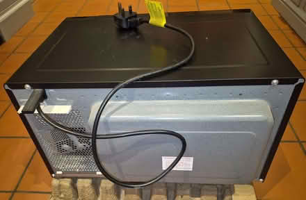 Photo of free Panasonic 1000W Microwave (Barnard's Green WR14) #3