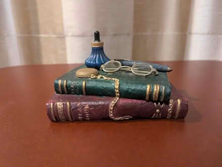 Photo of free Bookish paperweight (Fanwood) #1