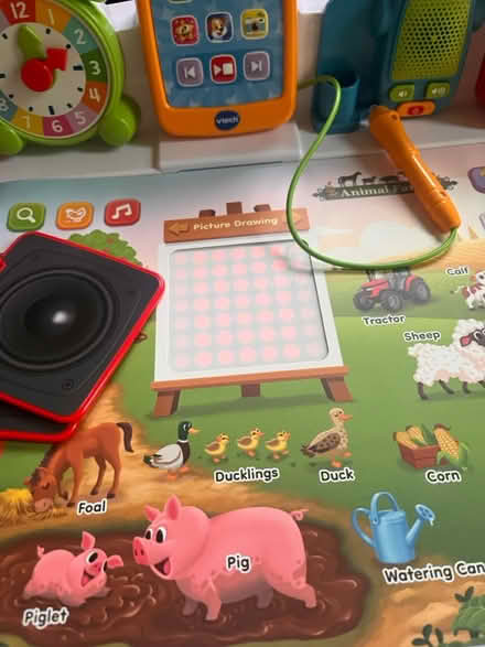 Photo of free Explore & Write Activity Desk (Strawberry Mansion) #3