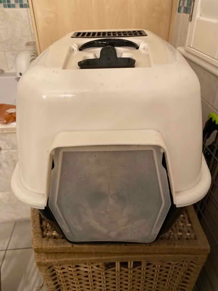 Photo of free Covered cat litter tray (Southwick BN42) #1