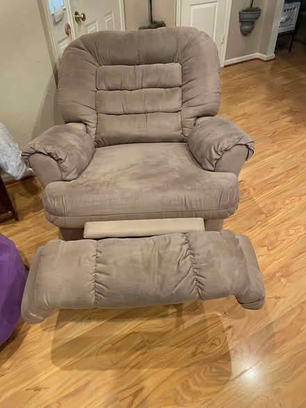 Photo of free Big recliner (Deep Creek (Food Lion)) #2
