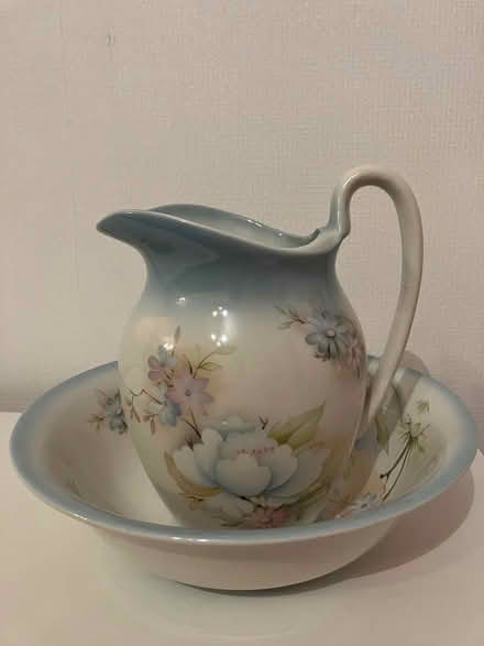 Photo of free Jug and Ewer (Bilton HG1) #1