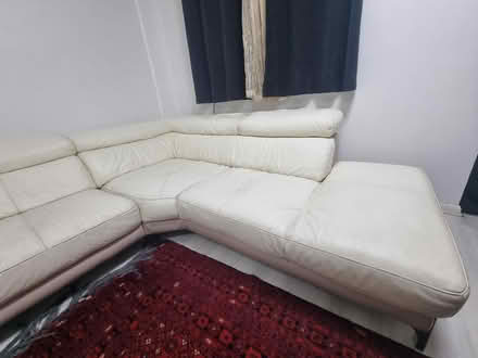 Photo of free I am moving this sofa need to go before Friday the 5th December (Roehampton SW15) #2