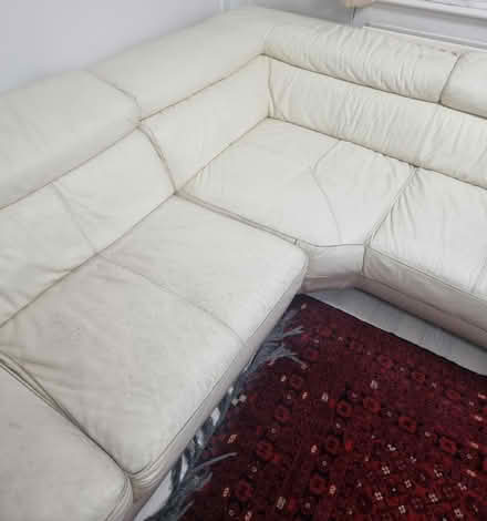Photo of free I am moving this sofa need to go before Friday the 5th December (Roehampton SW15) #4