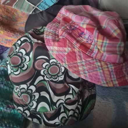 Photo of free Hats & Gloves (Morda SY10) #1