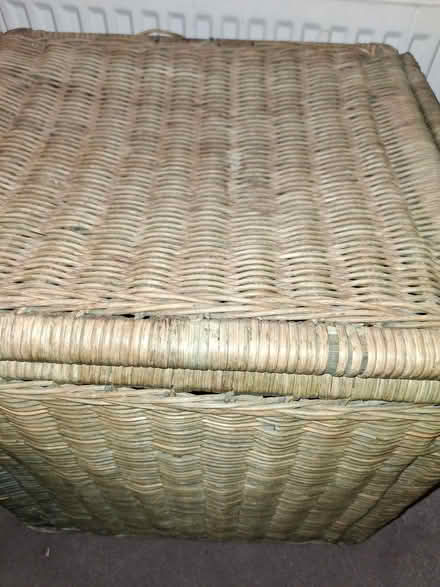 Photo of free 1 small ottoman and laundry basket (LU2, Luton) #2