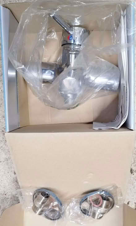 Photo of free single lever bath mixer tap (Cainscross GL5) #2