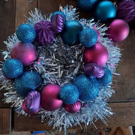 Photo of free Wreath and baubles (Rother TN35) #1