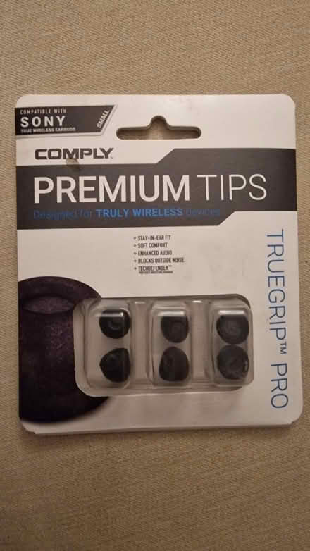 Photo of free Grips for ear buds (Kirk Hallam DE7) #1