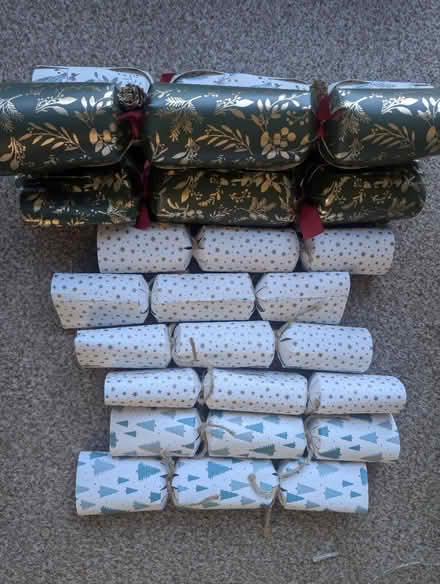 Photo of free 6 small, 3 large Christmas Crackers (Abingdon, OX14 3TD) #1